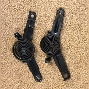 Chevy Silverado Tahoe Suburban GMC Sierra Hood Hinge Spring 15035591L 15035592R